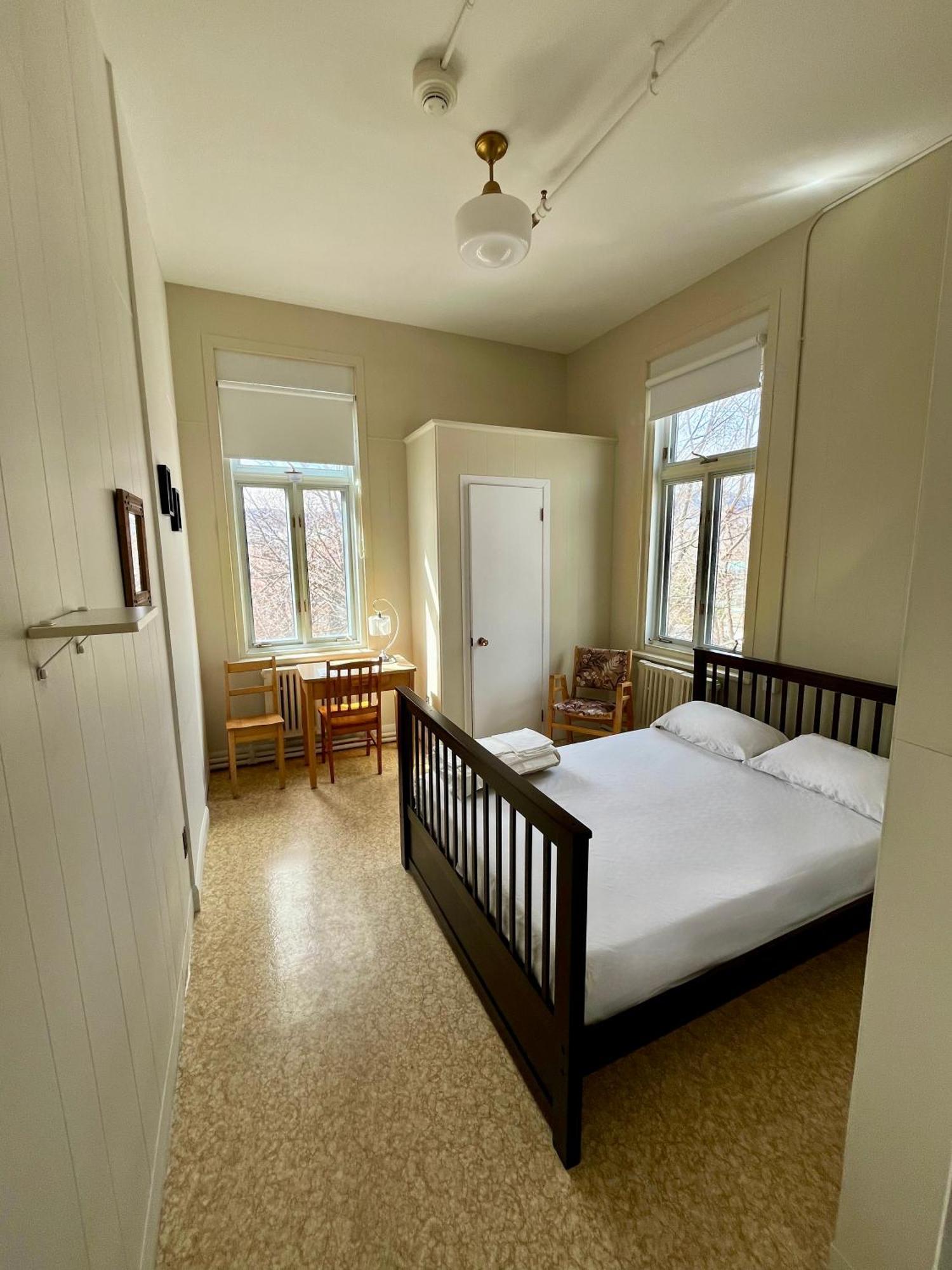 Auberge De Jeunesse Des Balcons Baie-Saint-Paul Luaran gambar